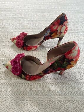 Betsey Johnson Floral Pointed Heels with Pink Rose Applique